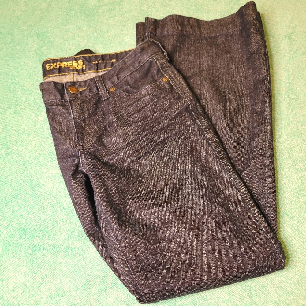 Express Fit and flare Dark wash Jeans Size 6